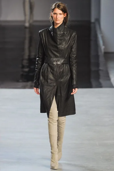 Look 4